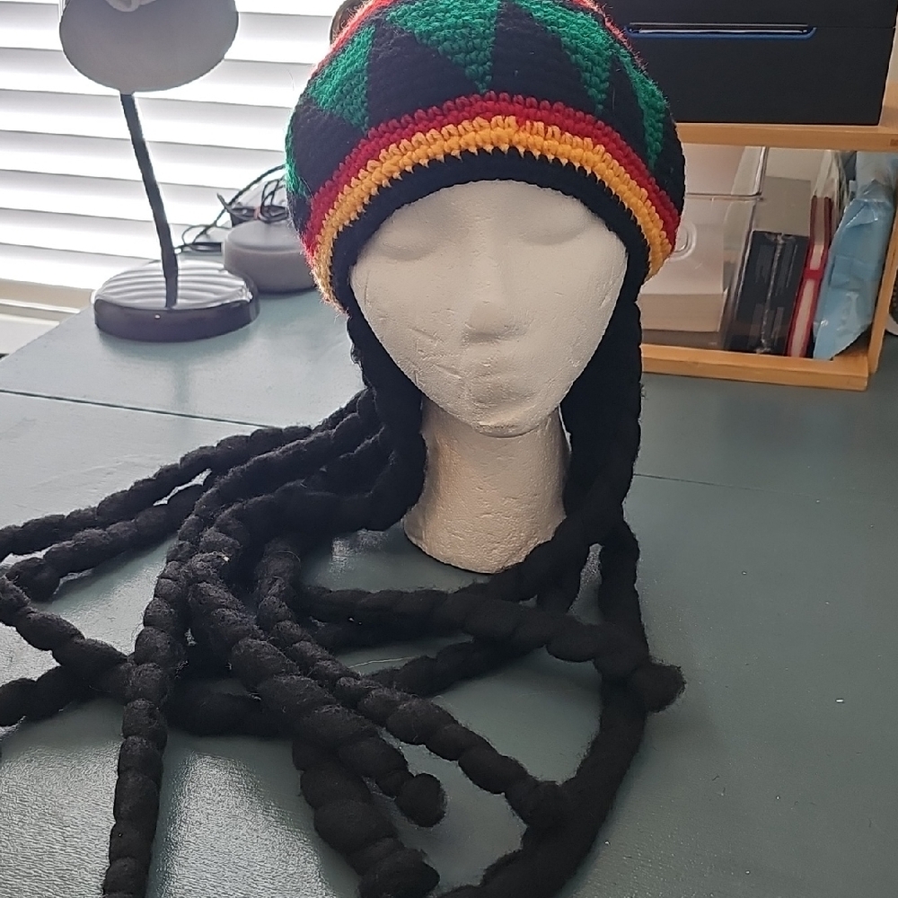 Spirit Rasta Multicolor‎ Beanie with Dreadlocks, In Very Good Used Condition.